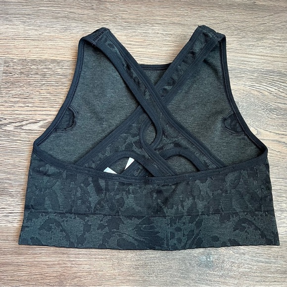 Gymshark Black Sports Bra - Picture 2 of 3